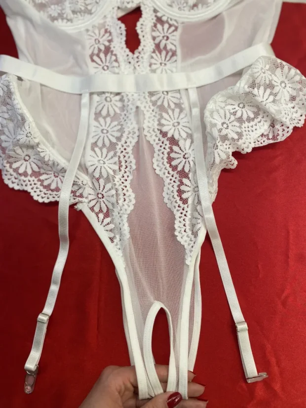 Raquel – otevřené body - Velikost: M