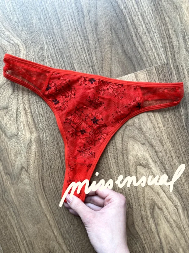 Bettie - Velikost: L