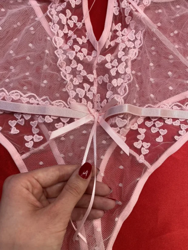 Carrie - Velikost: M