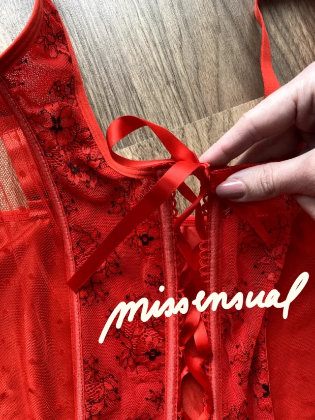 Bettie - Velikost: L