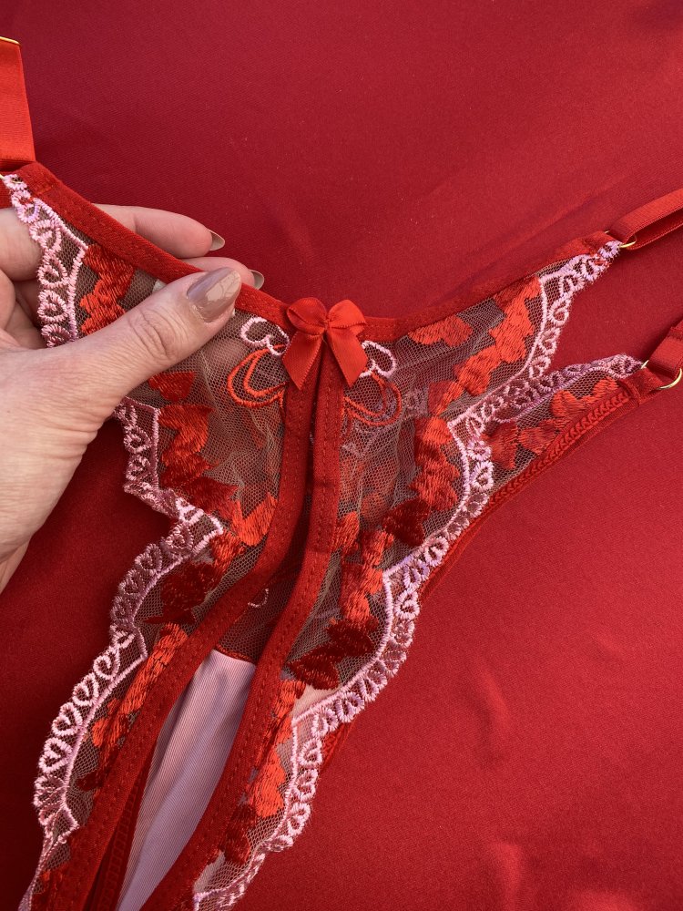 Erotické prádlo Peggy - krajové kalhotky